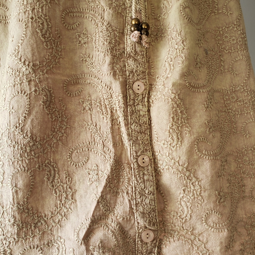 Embroidered Tank - Picture 4 of 8